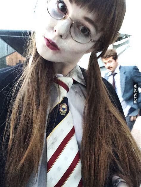 DIY Harry Potter Moaning Myrtle Costume | Harry potter cosplay, Harry potter costume, Harry ...