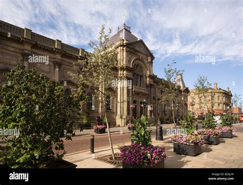 UK Tyne and Wear Sunderland city centre Borough Road City Museum and Art Gallery Stock Photo - Alamy