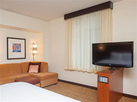 Des Moines Hotels - Hyatt Place Des Moines Downtown Hotel Place