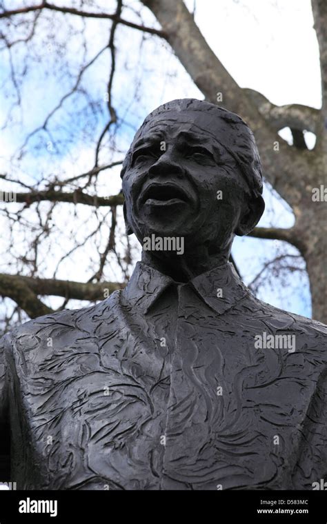 Nelson Mandela statue in London, England Stock Photo - Alamy