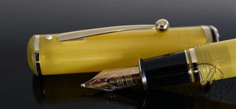 Sheaffer Levenger Connaisseur Fountain Pen