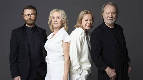 ABBA Voyage: Benny, Björn und Frida lassen sich zum einjährigen Show ...