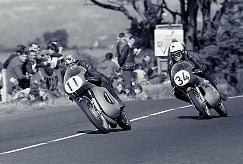 Pin by Tom Lowry on Motorbikes | Road racing motorcycles, Racing ...