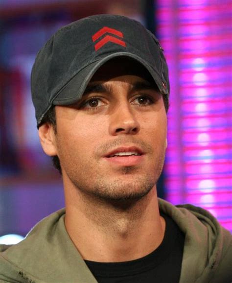 Enrique Iglesias Picture 8 - 2008 American Music Awards - Press Room