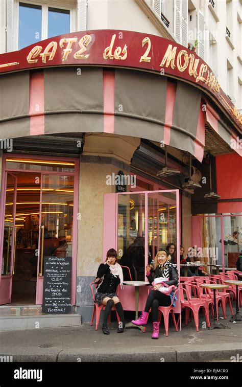 Rue amelie paris -Fotos und -Bildmaterial in hoher Auflösung – Alamy