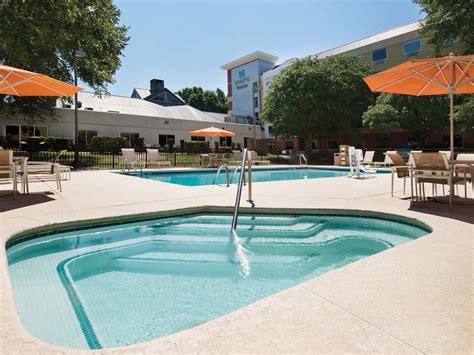 Extended-Stay Hotel Near Charlotte Douglas International Airport | Hyatt House Charlotte Airport