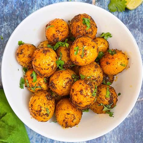 Spicy Bombay Potatoes - Instant Pot & Stovetop | Recipe | Bombay potato recipe, Aloo recipes ...