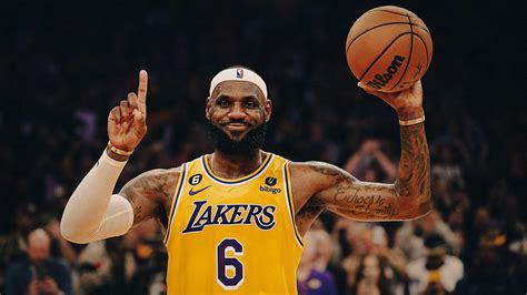 A crown all his own: LeBron James gets NBA's all-time scoring mark his ...