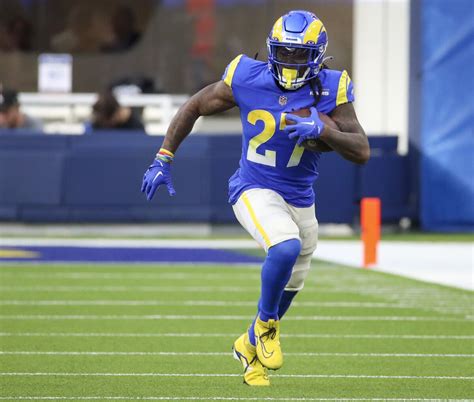 Rams waive RB Darrell Henderson and OLB Justin Hollins - Los Angeles Times