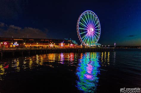 Seattle Great Wheel at Night | Seattle great wheel, Seattle, Night