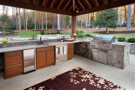 Complete Outdoor Kitchen with Grill, Refrigerator and Dishwasher ...