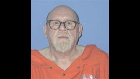 Fort Dodge Correctional Facility inmate dies from COVID-19 ...