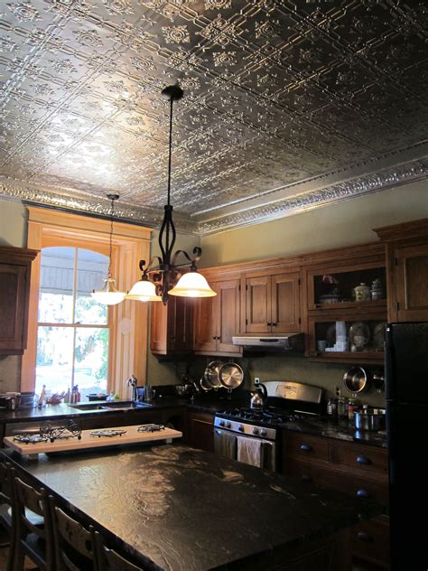 Farmhouse Tin Ceiling Kitchen - KITCHENQIW