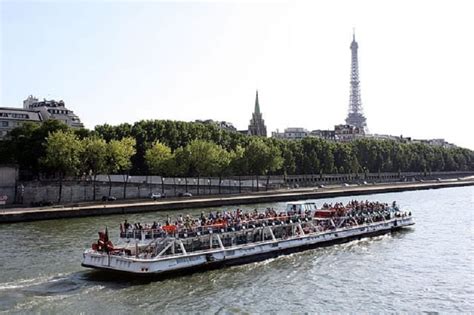 Cruising the Seine River in Paris: How to Choose the Best Seine Cruise ...