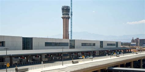 McCarran International Airport: Terminal 3 – Enclos