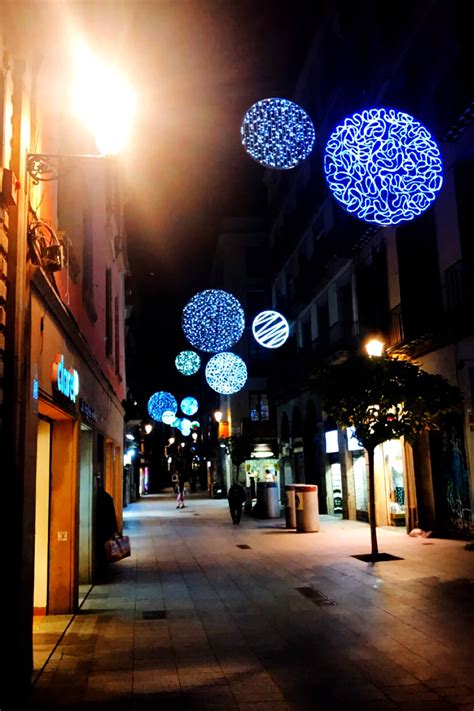 Our First Christmas In Barcelona: Christmas Lights! - Gimme Some Oven