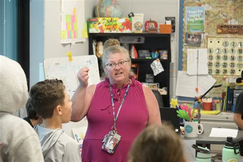 East Bay K8 Teacher of Year is making an impact | Navarre Press