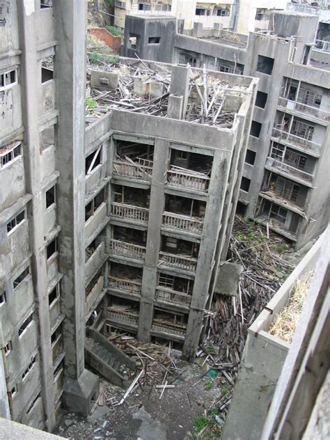 H.I.A.T. - Hey, I abandoned that!: Hashima Island, Japan`s Abandoned City