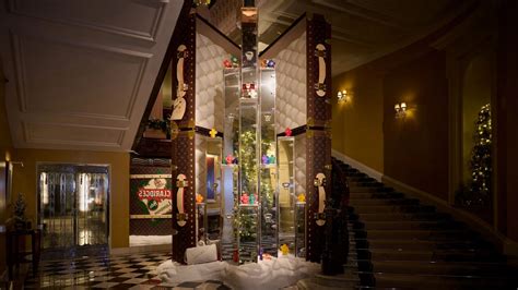 London's iconic Claridge's hotel has unveiled its Christmas tree, a 17-foot-tall sculpture by ...