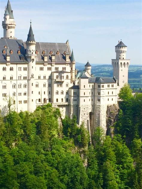 Zamek Neuschwanstein Bawaria - puzzle online