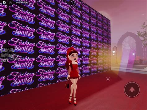 I tried making my glamour doll in royal high : r/RoyaleHigh_Roblox