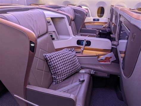 Singapore Airlines Business Class: What to Know - NerdWallet