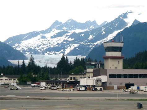 Book a window seat if you're flying into these airports!