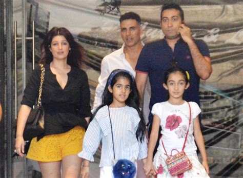 Akshay Kumar Family Photos 2019 | Family