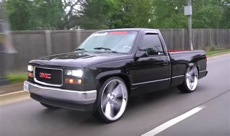 GMC Sierra Bagged On 26s Flexes In Chicago: Video | GM Authority