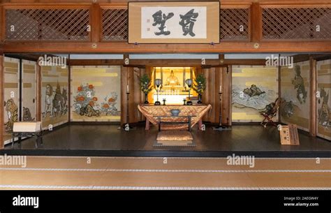 room with wall paintings, interior of Tenryi-ji Zen Buddhist temple, Kyoto, Japan Stock Photo ...