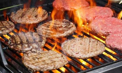 5 Ways How To Control Temperature on a Charcoal Grill - GrillSay