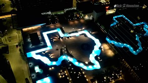 Marriott Marquis opening world's largest Texas-shaped rooftop...