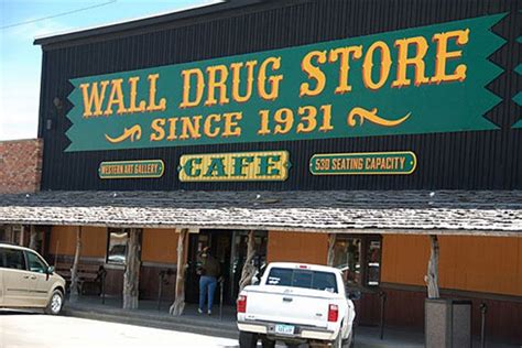 Shopped at Wall Drug Store, South Dakota | Fun Things I Have Done | P…