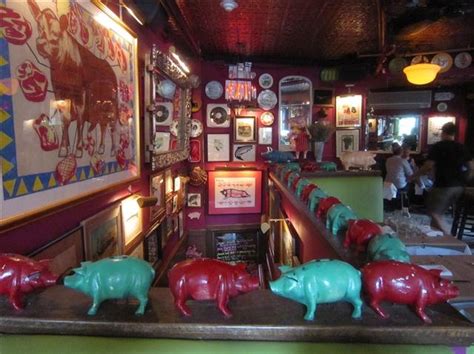 The Spotted Pig restaurant in the West Village in New York~ A BIG DEAL ~ if you are a "foodie ...