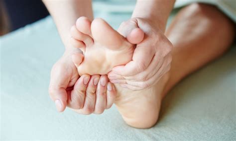 60-Minute Foot Reflexology u00 - Happy Feet Spa | Groupon