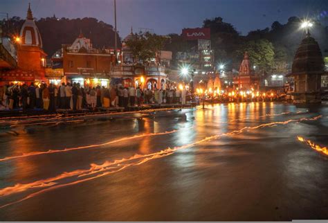 Ganga Aarti, Har Ki Pauri, Haridwar | Haridwar, Harness, Canal