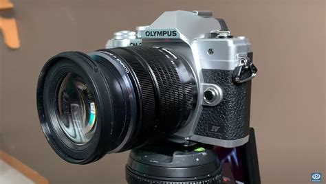 A Review of the Affordable Olympus OM-D E-M10 Mark IV Camera – SySyPhoTo