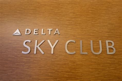 Delta Sky Club Business Class Lounge, Terminal 4, JFK, New York | The ...