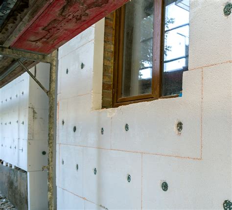 How to Insulating Windows with Foam Board