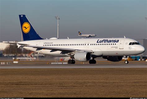 D-AIZH Lufthansa Airbus A320-214 Photo by Severin Hackenberger | ID ...