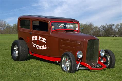 1932 Ford Sedan Hot Rod Photograph by Tim McCullough - Fine Art America