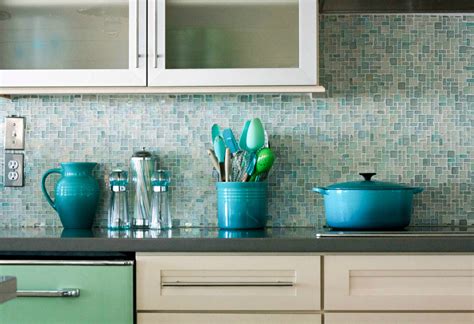 18 Gleaming Mosaic Kitchen Backsplash Designs