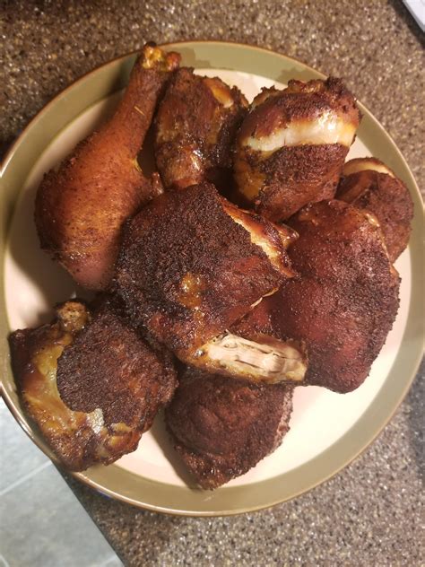 Electric smoker first attempt on chicken : r/FoodPorn