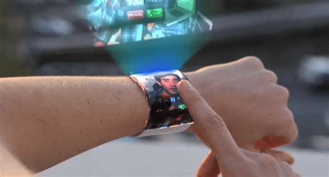 iWatch Concept Puts iPhone and Holograms On Your Wrist