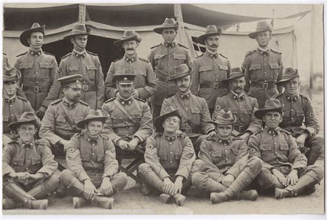 Members of the Australian Army Medical Corps [SLSA, B 38306 ]