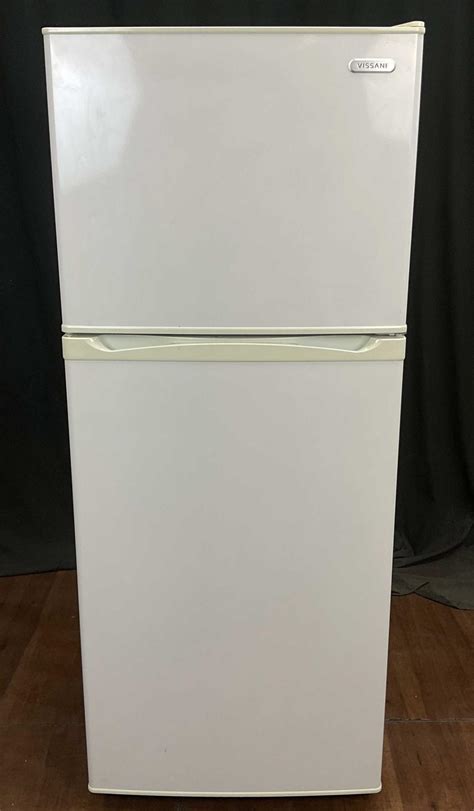 Lot - Vissani Compact, Top Freezer Refrigerator