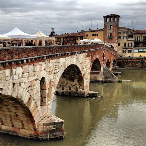 Ponte pietra bridge, Verona italy | Paesaggi