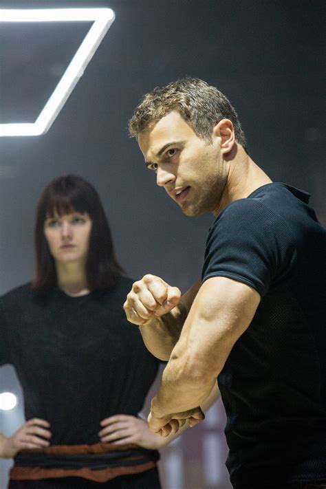 'Divergent' (2014): Stills - Theo James Photo (36675937) - Fanpop