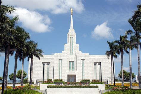 Submit a Photograph of the Cebu City Philippines Temple ...