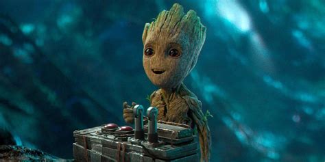 Baby Groot Secrets in Guardians 2 Bonus Clips | Screen Rant